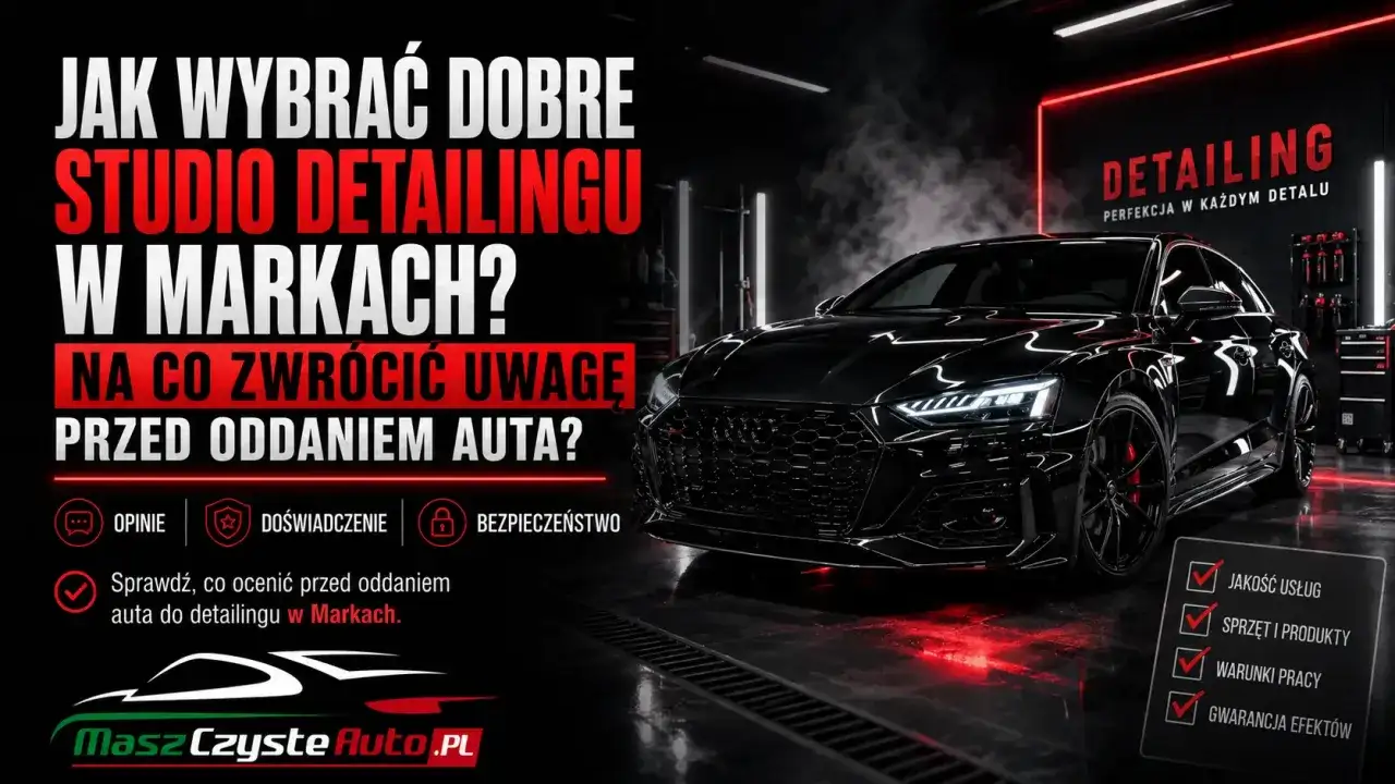 Czarny, lśniący samochód w studiu detailingowym. Poradnik, jak wybrać najlepsze firmy detailingowe w Markach, by auto było perfekcyjne.